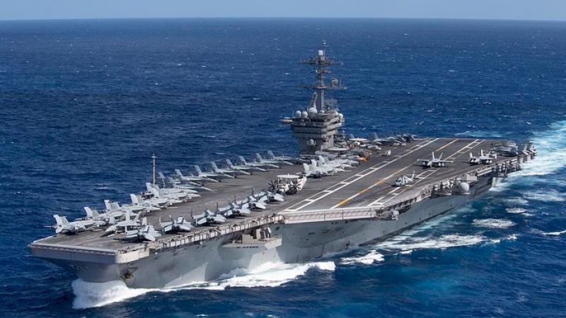 Le plus grand porte-avions du monde quitte le Moyen-Orient