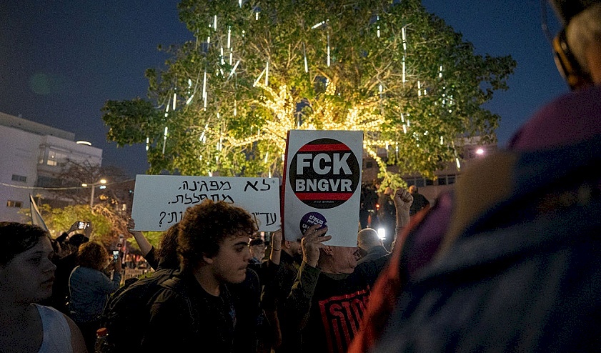 Manifestations israéliennes contre le gouvernement à Tel Aviv et dans de nombreuses régions