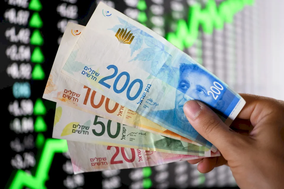 Le shekel fort et les prix des importations : pourquoi l'inflation ne diminue-t-elle pas en Israël ?