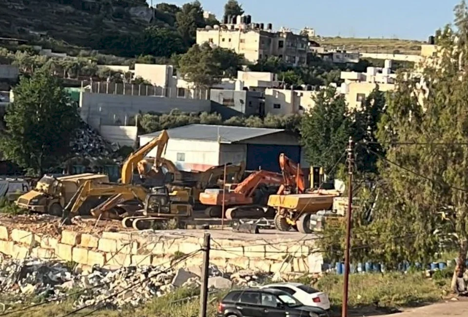 الاحتلال يشرع بهدم 20 منزلا في برطعة جنوب جنين