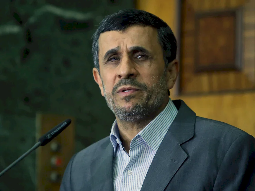 The New York Times : Trump a envisagé de nommer Mahmoud Ahmadinejad président de l'Iran