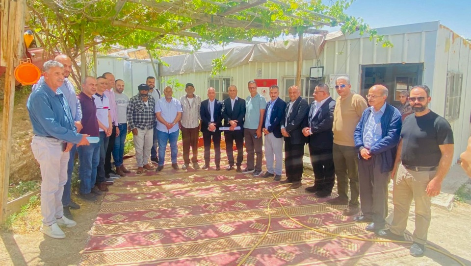 التميمي وشعبان يزوران الخان الأحمر