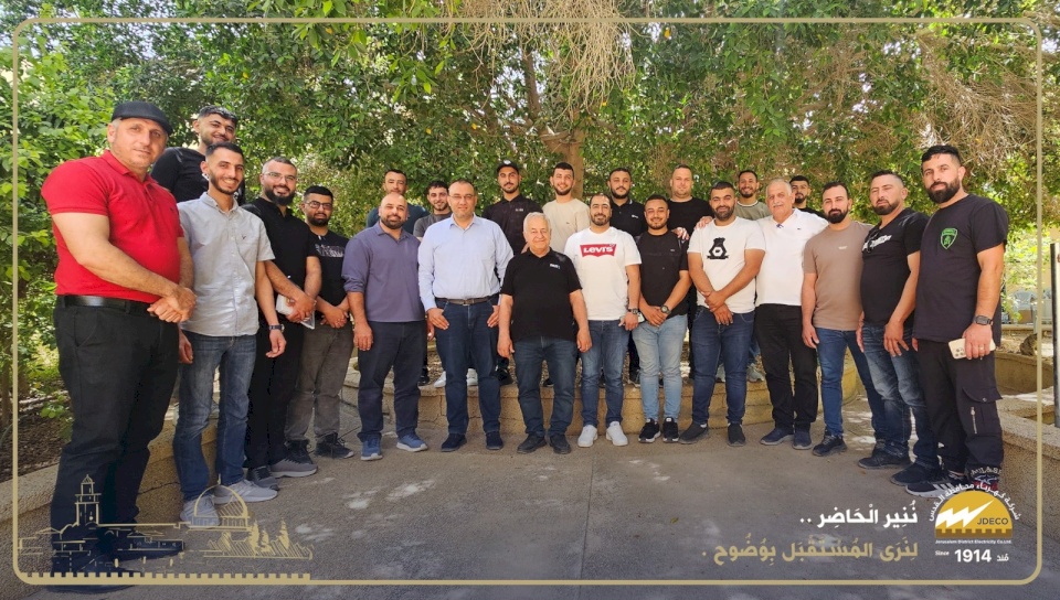 La Compagnie Électrique de Jérusalem continue de former des électriciens avec des cours spécialisés