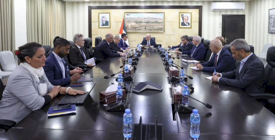 Mustafa discute avec l'ONU, la Banque mondiale et l'Union européenne des résultats du rapport mis à jour sur l'évaluation des dommages et des besoins dans la bande de Gaza