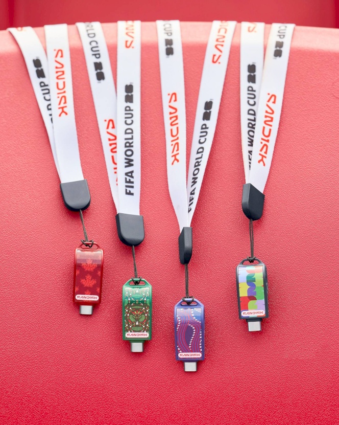 Unités de stockage portable de « SanDisk »... pour les passionnés de football et les nomades numériques