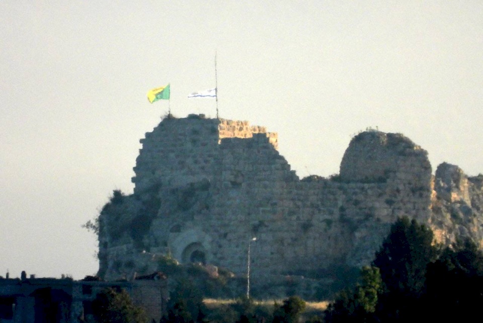 L'armée israélienne annonce l'occupation de la "forteresse de Chaqif" au sud du Liban
