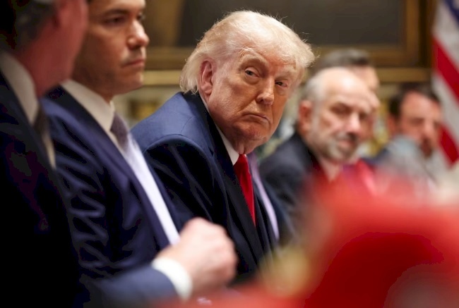 Trump Raises the Ceiling of Guarantees and Demands Iran for a "Written Nuclear Condition"