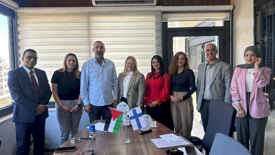 הנציגות הפינית בפלסטין ומרכז שאهد חותמים על הסכם שיתוף פעולה לביצוע פרויקט אקדמיית הבניית שלום בחמש מחוזות בצפון יהודה ושומרון