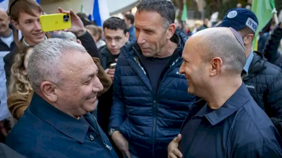 Sondage israélien : Poussée des sièges d'Eisenkot dépassant Bennett