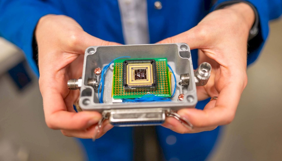 "Electronic Nose" Detects Food Spoilage and Allergens Using Artificial Intelligence