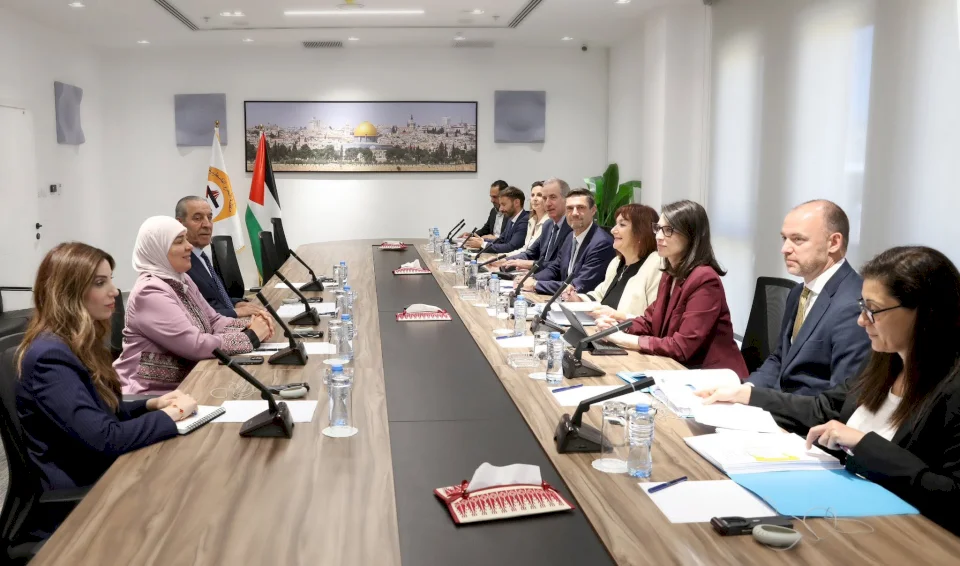 الشيخ يستعرض مع وفد أوروبي تطورات الأوضاع الفلسطينية وجهود إحياء المسار السياسي
