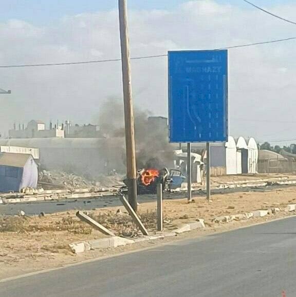 3 Martyrs and Injured Due to the Occupation's Shelling of a Vehicle in Central Gaza Strip