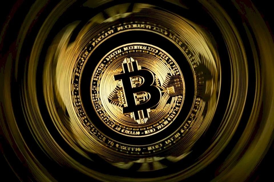 Bitcoin Drops Below $60,000