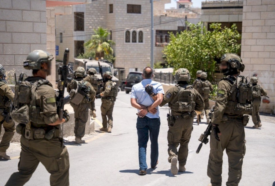 הצבא הישראלי: מעצר 8 פלסטינים שניסו לרדוף אחרי מתנחלים במכמש