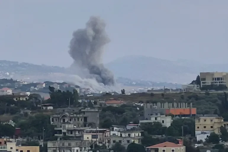 غارات إسرائيلية جنوبي لبنان وزامير يتوعد حزب الله من قلعة الشقيف