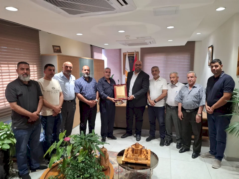 חשמל ירושלים ממשיכה לתמוך בקהילה המקומית ועוקבת אחר צורכי האזרחים בעין סיניה ומחנה האמערי