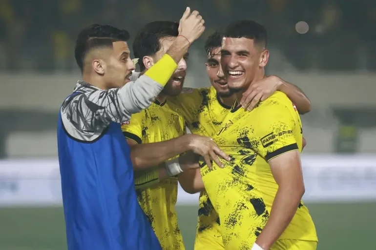 المغرب الفاسي بطلا للدوري المغربي بعد 41 عاما