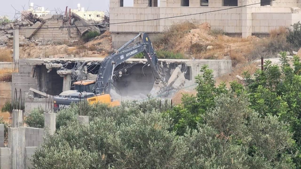L'occupation détruit deux maisons en construction à Shuqba près de Ramallah