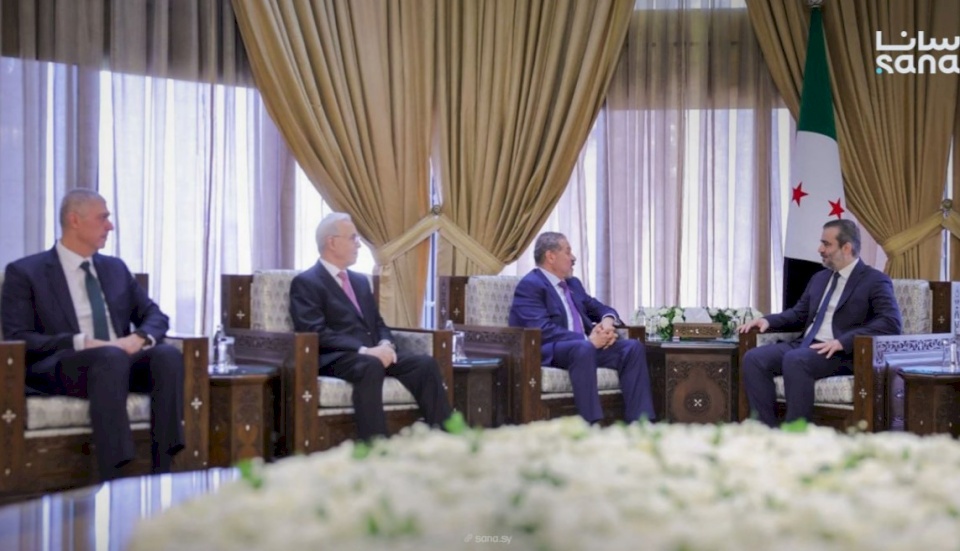 Le ministre des Affaires étrangères syrien rencontre Yasser Abbas à Damas