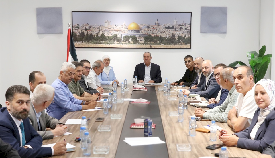 Le cheikh rencontre plusieurs représentants des organisations de la société civile en saluant leur rôle en tant que partenaire national dans le soutien aux Institutions de l'État