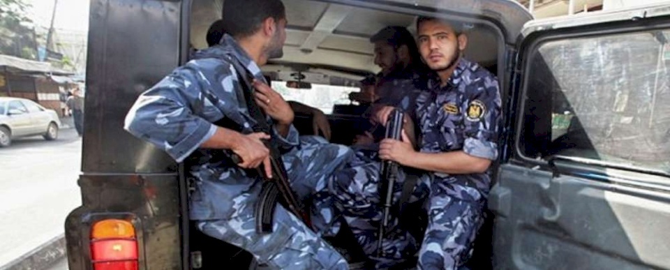 حماس تحتجز الصحفي في "الأيام" حسن جبر