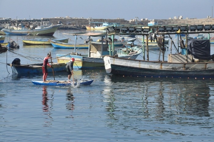 استهداف قوارب الصيادين في بحر غزة