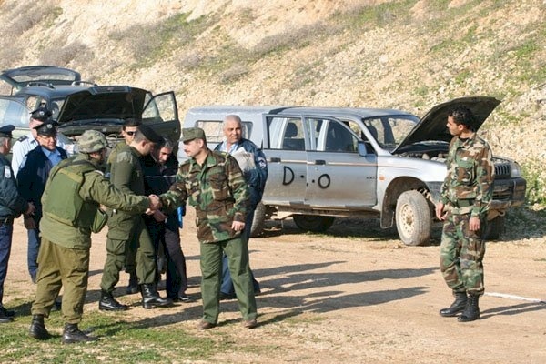 صحيفة عبرية: مناورة أمنية إسرائيلية فلسطينية على حاجز عسكري للاحتلال!