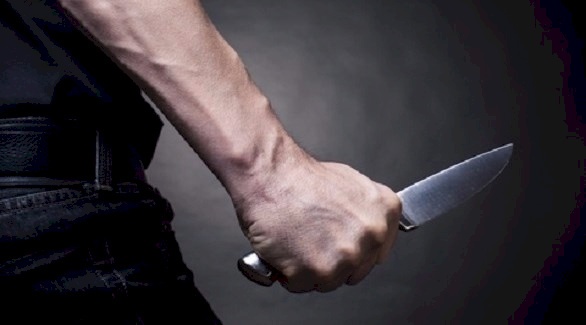 مستوطن يطعن مواطنا غرب بيت لحم